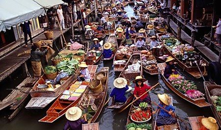 Los mejores mercadillos flotantes de Bangkok: sitios que visitar en Tailandia