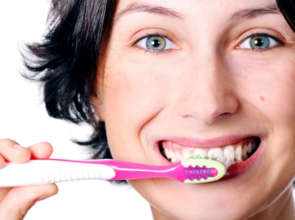 mejores pastas de dientes para encías inflamadas