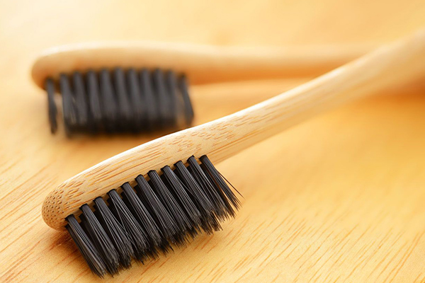 cepillos de dientes de bambú